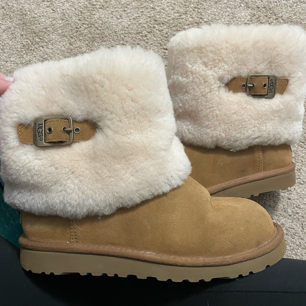 UGGs - Picture 7 of 8